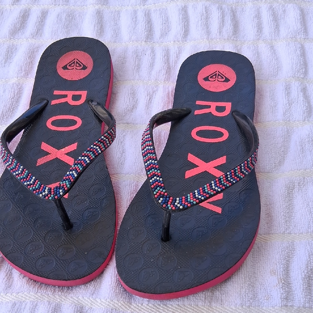 Roxy Black and Pink Beaded Flip Flops